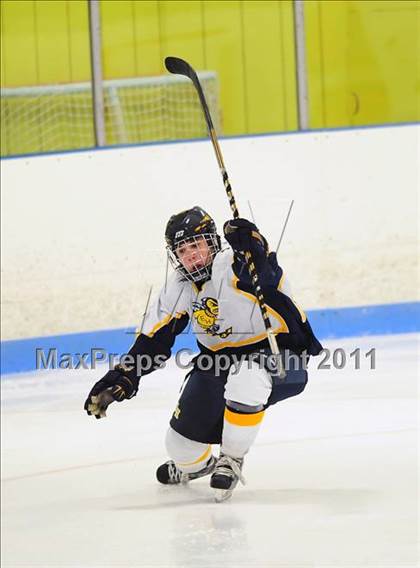 Thumbnail 1 in Conard @ East Haven photogallery.