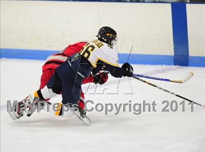 Thumbnail 1 in Conard @ East Haven photogallery.