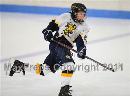 Thumbnail 3 in Conard @ East Haven photogallery.