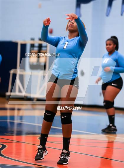 Thumbnail 2 in Osbourn @ Potomac photogallery.