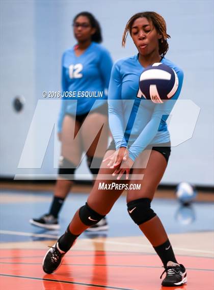Thumbnail 2 in Osbourn @ Potomac photogallery.