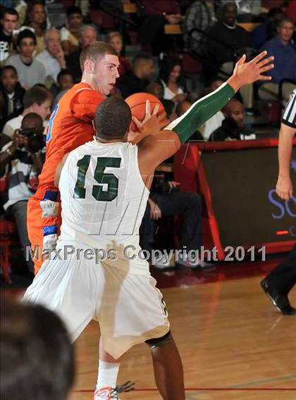 Thumbnail 2 in Long Beach Poly vs. Bishop Gorman (Nike Extravaganza) photogallery.