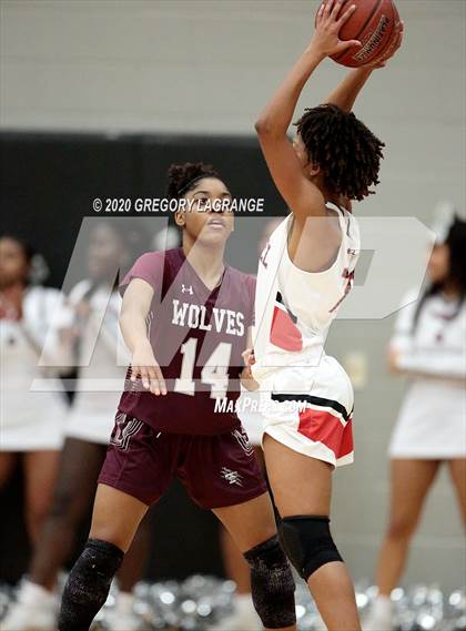 Thumbnail 3 in Mansfield Timberview vs Braswell (UIL 5A Bi-District Playoff) photogallery.