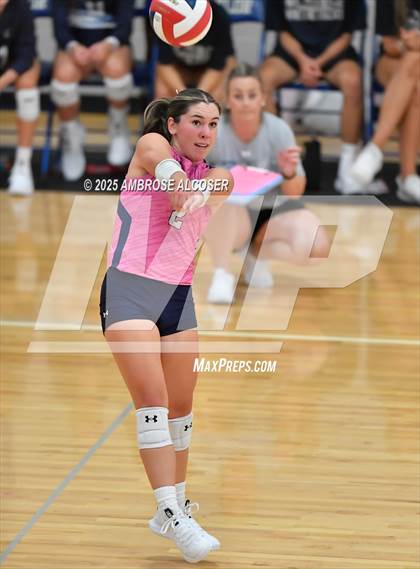 Thumbnail 2 in Tompkins vs. Tomball Memorial (KISD/CFISD Tournament) photogallery.