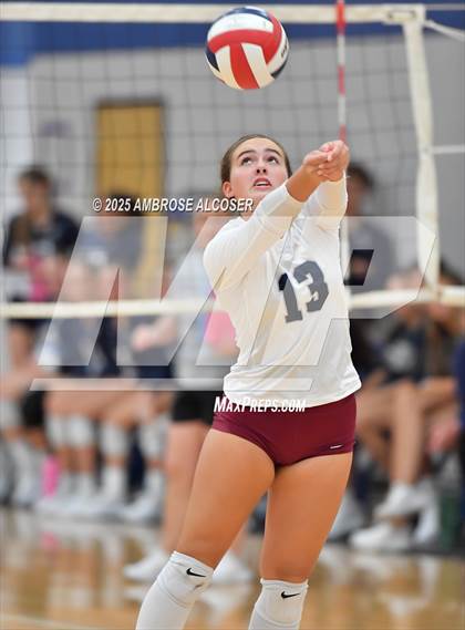 Thumbnail 3 in Tompkins vs. Tomball Memorial (KISD/CFISD Tournament) photogallery.