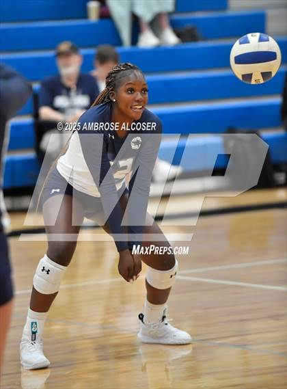Thumbnail 1 in Tompkins vs. Tomball Memorial (KISD/CFISD Tournament) photogallery.