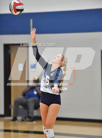 Thumbnail 2 in Tompkins vs. Tomball Memorial (KISD/CFISD Tournament) photogallery.