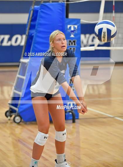 Thumbnail 3 in Tompkins vs. Tomball Memorial (KISD/CFISD Tournament) photogallery.