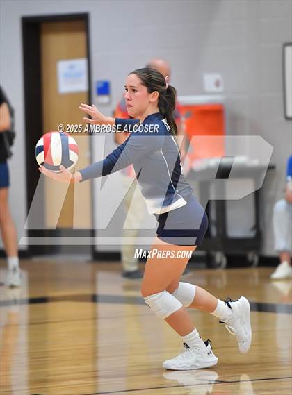 Thumbnail 2 in Tompkins vs. Tomball Memorial (KISD/CFISD Tournament) photogallery.
