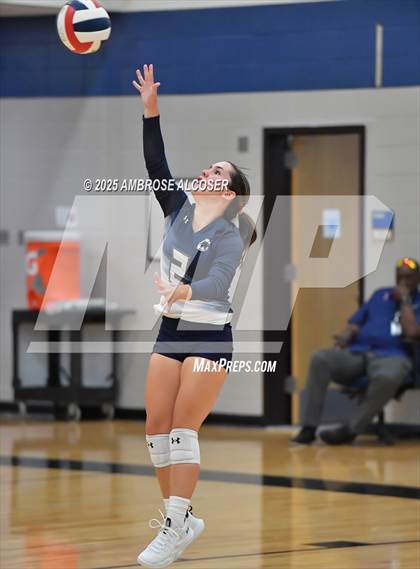 Thumbnail 2 in Tompkins vs. Tomball Memorial (KISD/CFISD Tournament) photogallery.