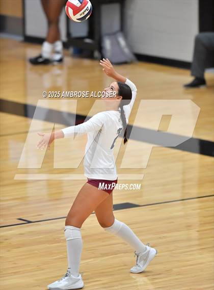 Thumbnail 3 in Tompkins vs. Tomball Memorial (KISD/CFISD Tournament) photogallery.