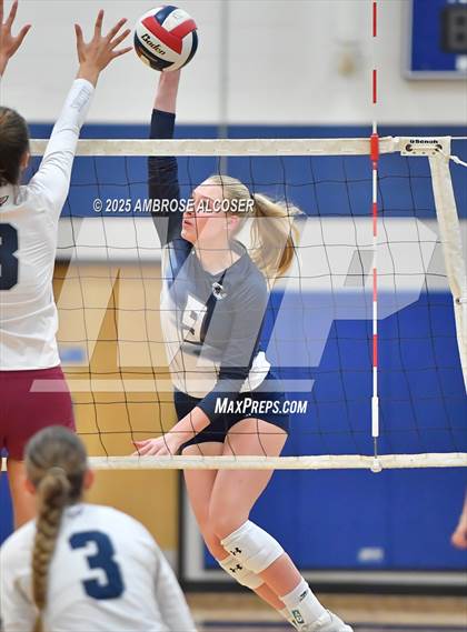 Thumbnail 2 in Tompkins vs. Tomball Memorial (KISD/CFISD Tournament) photogallery.