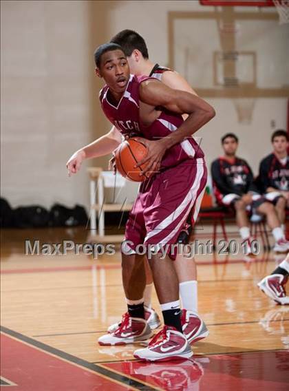 Thumbnail 3 in Holland Hall vs. St. John's photogallery.