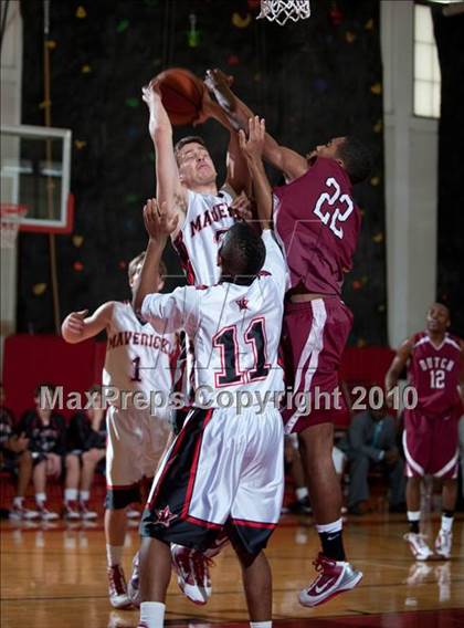 Thumbnail 3 in Holland Hall vs. St. John's photogallery.