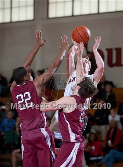 Thumbnail 2 in Holland Hall vs. St. John's photogallery.