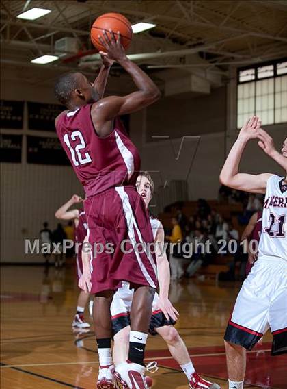 Thumbnail 3 in Holland Hall vs. St. John's photogallery.