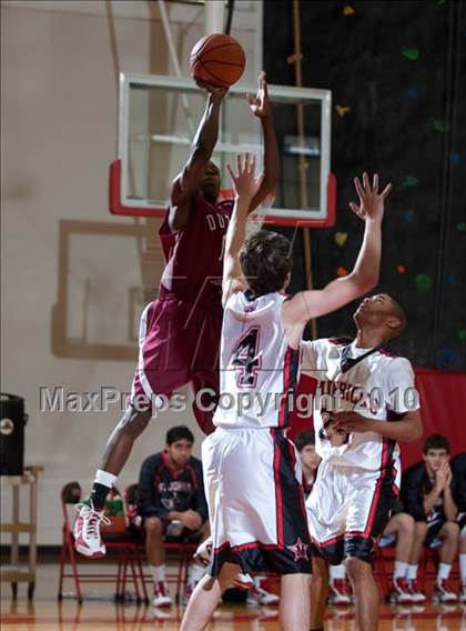 Thumbnail 2 in Holland Hall vs. St. John's photogallery.