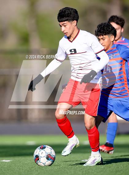 Thumbnail 3 in Grand Oaks vs Cleveland photogallery.