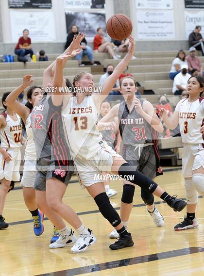 Thumbnail 1 in Esperanza vs. Mater Dei (Tom Riach Tournament) photogallery.