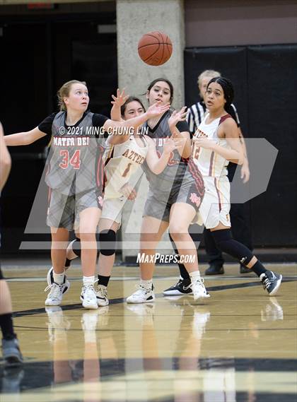 Thumbnail 3 in Esperanza vs. Mater Dei (Tom Riach Tournament) photogallery.