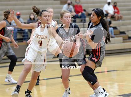 Thumbnail 2 in Esperanza vs. Mater Dei (Tom Riach Tournament) photogallery.