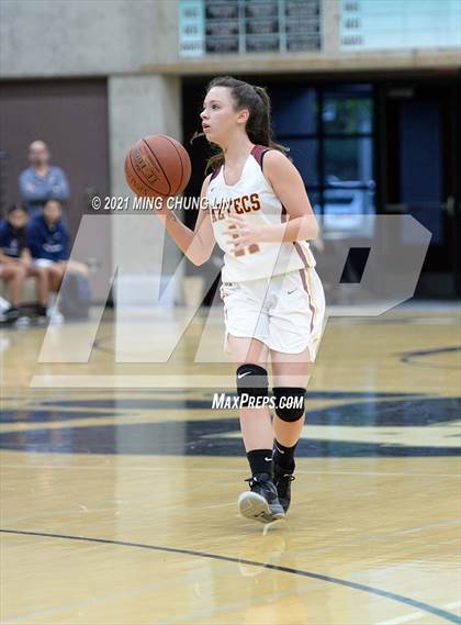 Thumbnail 1 in Esperanza vs. Mater Dei (Tom Riach Tournament) photogallery.