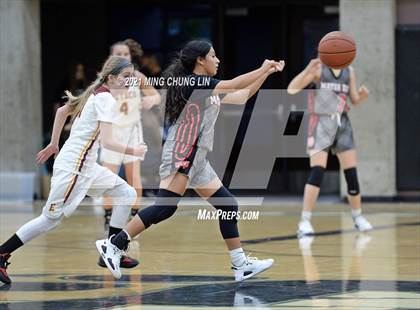 Thumbnail 2 in Esperanza vs. Mater Dei (Tom Riach Tournament) photogallery.
