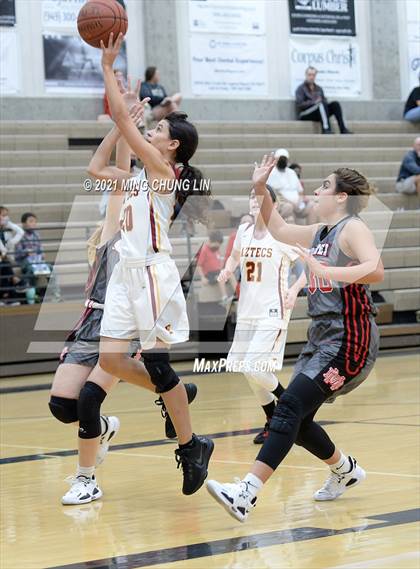 Thumbnail 1 in Esperanza vs. Mater Dei (Tom Riach Tournament) photogallery.