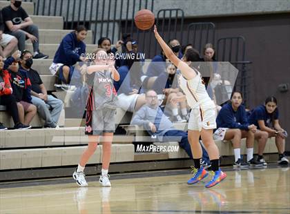 Thumbnail 1 in Esperanza vs. Mater Dei (Tom Riach Tournament) photogallery.