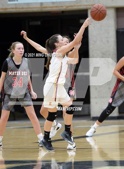 Thumbnail 1 in Esperanza vs. Mater Dei (Tom Riach Tournament) photogallery.