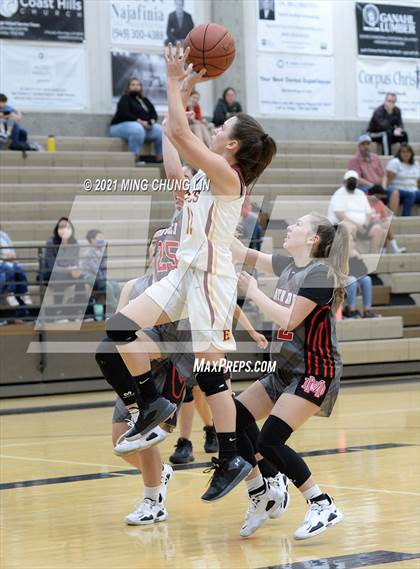 Thumbnail 3 in Esperanza vs. Mater Dei (Tom Riach Tournament) photogallery.