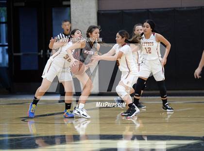 Thumbnail 2 in Esperanza vs. Mater Dei (Tom Riach Tournament) photogallery.
