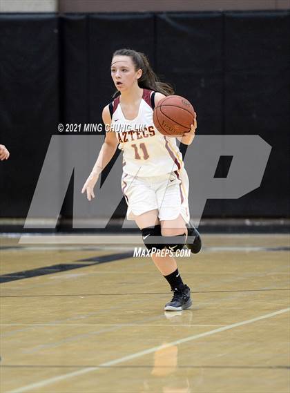 Thumbnail 2 in Esperanza vs. Mater Dei (Tom Riach Tournament) photogallery.