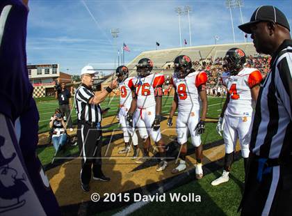 Thumbnail 2 in Mitchell vs. Wallace-Rose Hill (NCHSAA 1AA Final) photogallery.