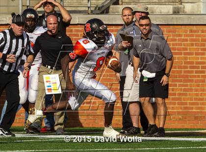 Thumbnail 1 in Mitchell vs. Wallace-Rose Hill (NCHSAA 1AA Final) photogallery.