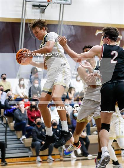 Thumbnail 3 in JSerra Catholic vs St. Francis (CIF SS Round 3 D1 Playoff) photogallery.