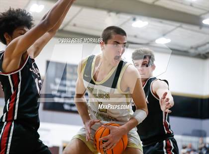 Thumbnail 3 in JSerra Catholic vs St. Francis (CIF SS Round 3 D1 Playoff) photogallery.