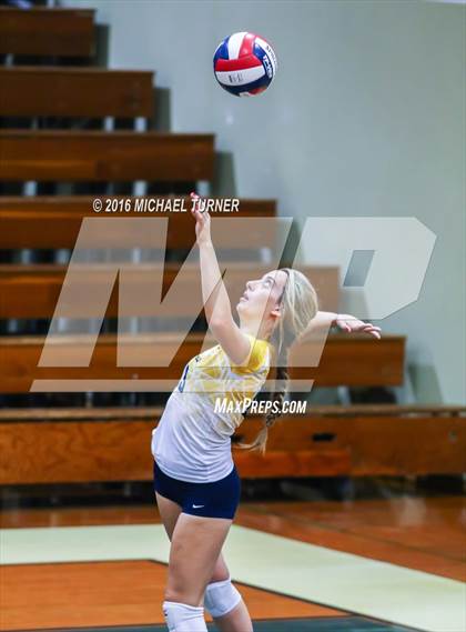 Thumbnail 3 in Sutter vs. West Valley (CIF NS Final) photogallery.