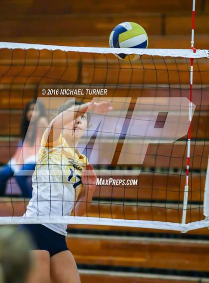 Thumbnail 3 in Sutter vs. West Valley (CIF NS Final) photogallery.