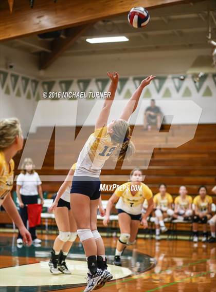 Thumbnail 3 in Sutter vs. West Valley (CIF NS Final) photogallery.