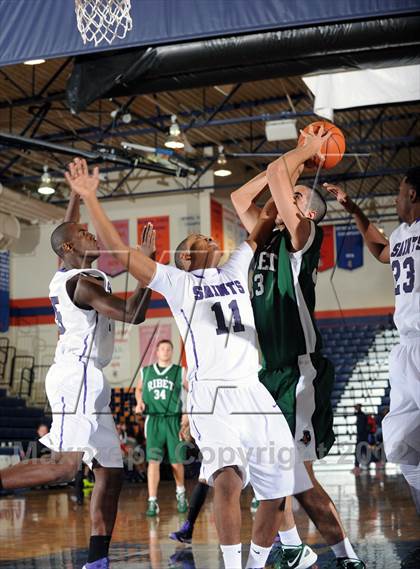Thumbnail 2 in Ribet Academy vs St. Anthony's (Tarkanian Classic) photogallery.