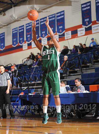 Thumbnail 3 in Ribet Academy vs St. Anthony's (Tarkanian Classic) photogallery.