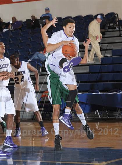 Thumbnail 1 in Ribet Academy vs St. Anthony's (Tarkanian Classic) photogallery.