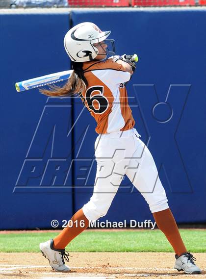 Thumbnail 2 in Selma vs. Mission Oak (CIF Central Section Division IV Final) photogallery.