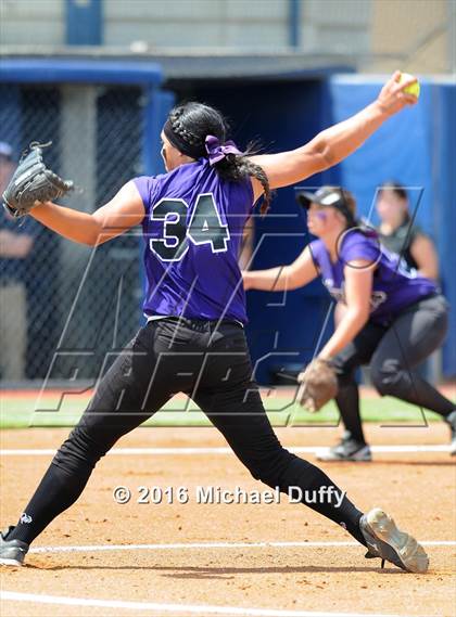 Thumbnail 3 in Selma vs. Mission Oak (CIF Central Section Division IV Final) photogallery.
