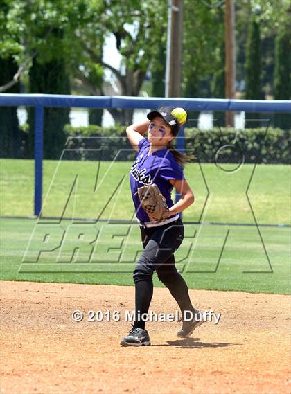 Thumbnail 3 in Selma vs. Mission Oak (CIF Central Section Division IV Final) photogallery.