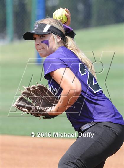 Thumbnail 2 in Selma vs. Mission Oak (CIF Central Section Division IV Final) photogallery.