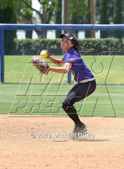 Thumbnail 2 in Selma vs. Mission Oak (CIF Central Section Division IV Final) photogallery.