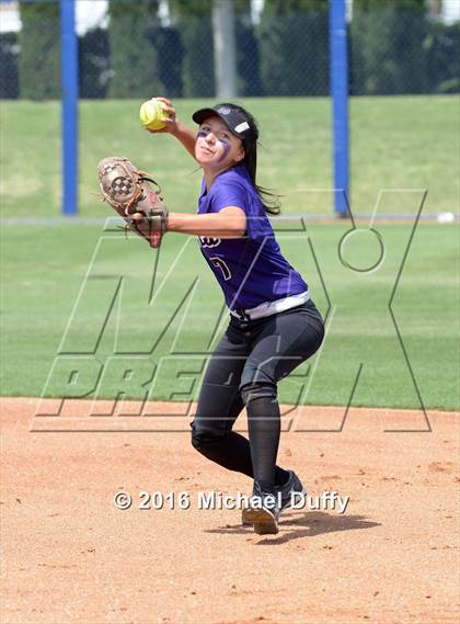 Thumbnail 2 in Selma vs. Mission Oak (CIF Central Section Division IV Final) photogallery.
