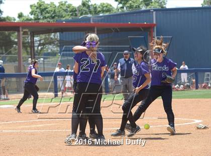 Thumbnail 2 in Selma vs. Mission Oak (CIF Central Section Division IV Final) photogallery.